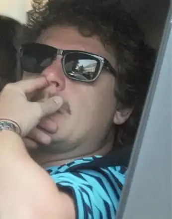 Папараци хванаха Камен Донев на калъп с мистериозна дама