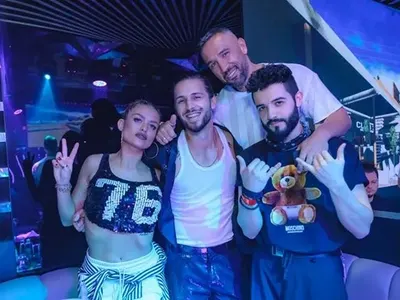 Папи Ханс купонясва с Яна и Петко, мачка дупета в Клуб 33 (Снимки)