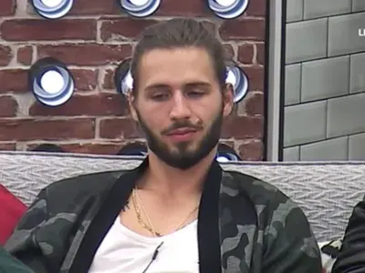 Папи Ханс смени Дара с португалка, надява се да го чака на финала на „ВИП Брадър“