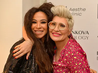 Плеяда от знаменитости поздравиха д-р Радина Денкова и д-р Ильо Стоянов