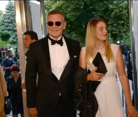 Щерката на Юлиян Вергов лети из улиците със скейтборд