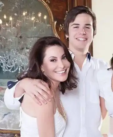 Синът на Дарина Павлова с „Порше“ за 1 милион (Вижте го по-долу)