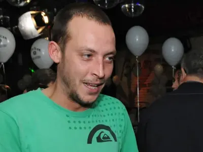 Синът на Иван Иванов в любовна драма