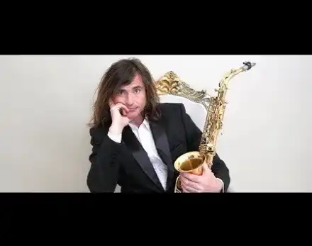 Стоян Роянов се прави на луд! Визуалната му прилика с Джим Кери е удивителна