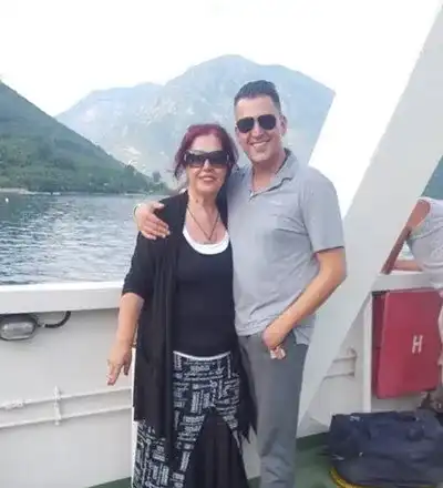 Свекървата на Гуркова заминава за Бали, лекува мъката по Джордже с духовни практики