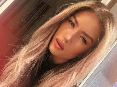 Тайни ритуали пращат Тита в Индия! Певицата често препрочита книгите на Дънов