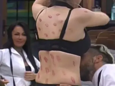 Тежка депресия съсипала тялото на Албена Вулева (СНИМКИ по бански)