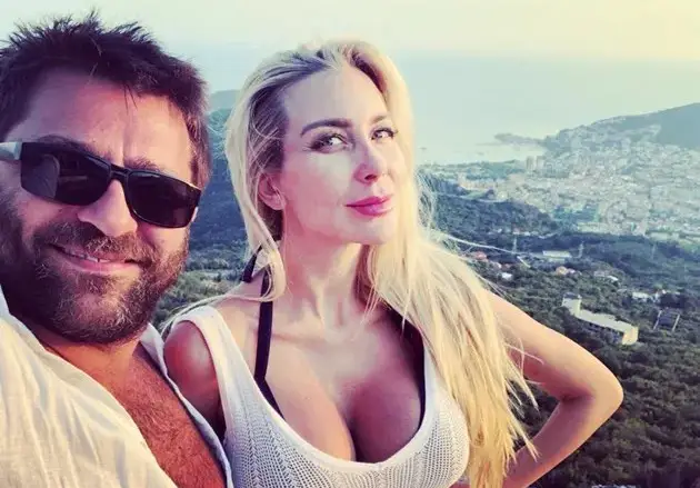 Тоца показа наедряло коремче, вече е избрала име на сина си (ФОТО)