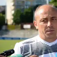 Треньорът на „Черно море“ вдига сватба, футболен коментатор съблазни дъщеря му