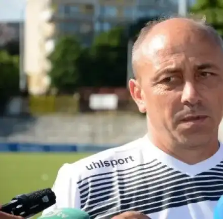 Треньорът на „Черно море“ вдига сватба, футболен коментатор съблазни дъщеря му