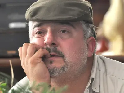 Ути и жена му  си поделиха  близначките