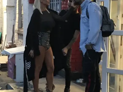 Ваня и DJ Дамян по-влюбени от всякога! Вижте как се опипват като тийнейджъри (Папарашки снимки)