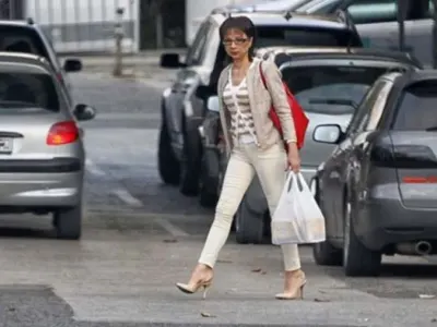 Защо Цветанка Ризова не сваля високите токчета?