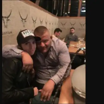 „Златната” Катрин заряза бореца