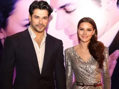 Звезда от „Листопад“ чака бебе от колега