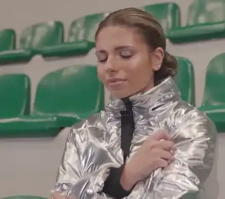 9 месеца след катастрофата Дивна посвети песен на пострадалата Кристин