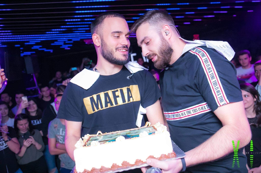 Лъчо от „СкандаУ“ отпразнува РД в Club Eleven
