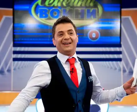 Цветомир от „Семейни войни” е висок 154 см.