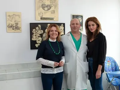 Д-р Огнянова дари картините си на „Пирогов”