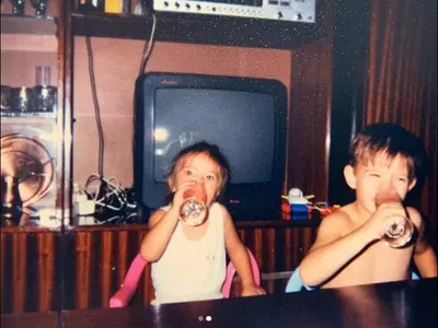 Дара от малка с голяма чаша