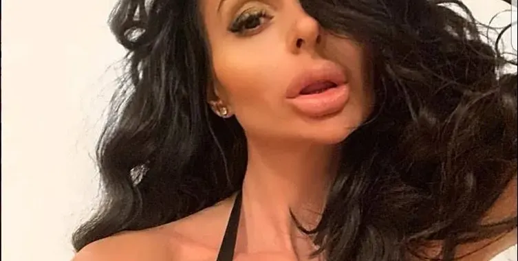 Деси Фотосесията с 18-та операция за Коледа