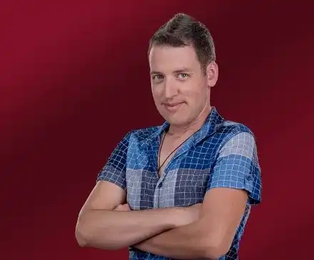 Джорджано строи клозет! Бездарникът замрази кариерата си на певец