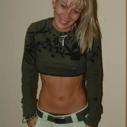 Елена Ромеле  гледа мулатче