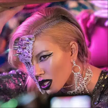 Емилия чудовищна в нов клип