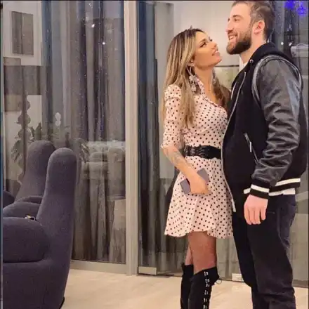 Есмер сияе без Благо