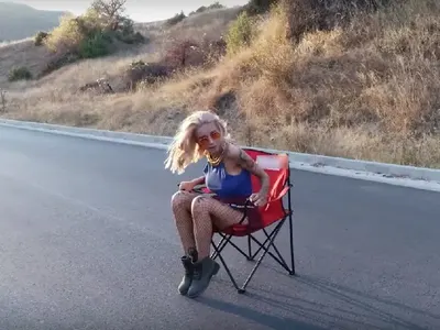 Грахич окраде турска певица! Новият й клип тотален копи-пейст! (ВИЖТЕ)