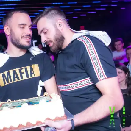 Лъчо от „СкандаУ“ отпразнува РД в Club Eleven