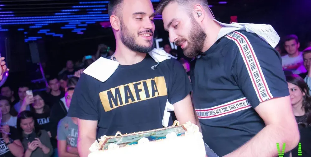 Лъчо от „СкандаУ“ отпразнува РД в Club Eleven