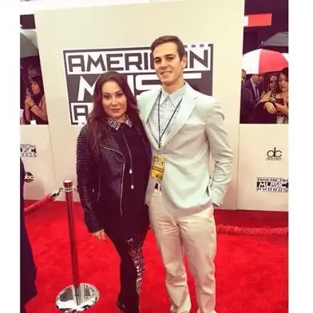 Мадам Мулти уреди Илия Павлов на работа в Холивуд