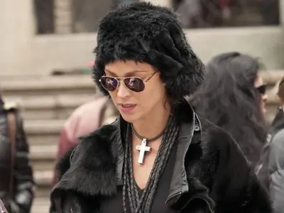 Мая Илиева с нов мъж! Вдовицата на Жоро Илиев заведе тайнствения си мъж на театър