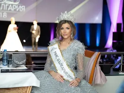 Мис Нос - зорко следена от свекървата