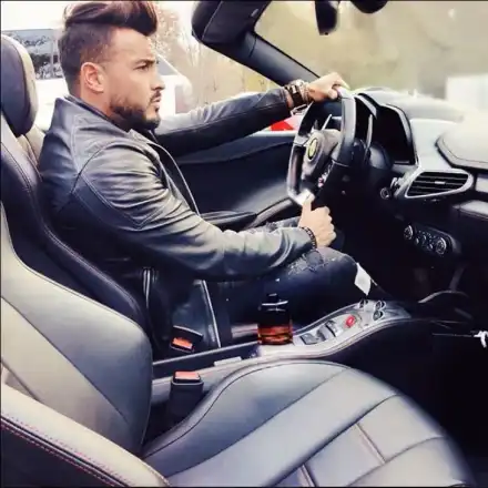 Митака от „София ден и нощ” яхна спортен звяр