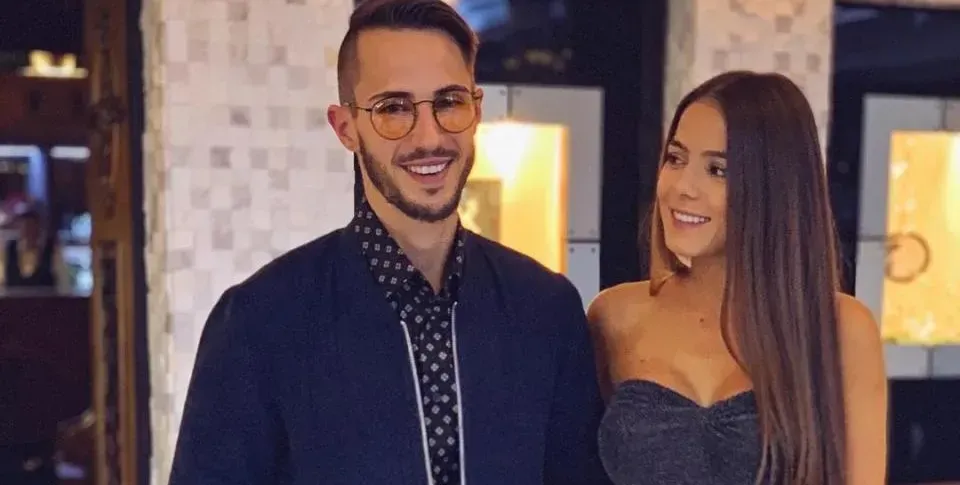 Наум Шопов под чехъл! Теа го ревнува яростно и следи всяка негова стъпка