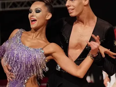 Новата Мис България имала криви зъби! Теодора била пухкаво хлапе с цайси