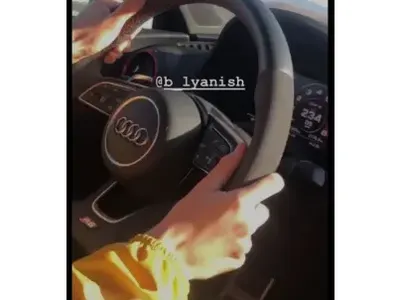 Пълна простотия! Снаха на Диневи и хип-хоп певица карат с 262 км. в час по магистрала Тракия