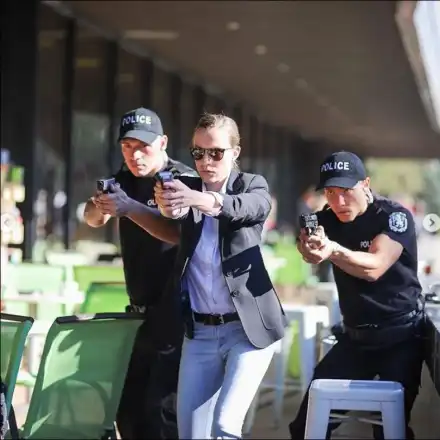 Пиарката от „Откраднат живот” стана ченге