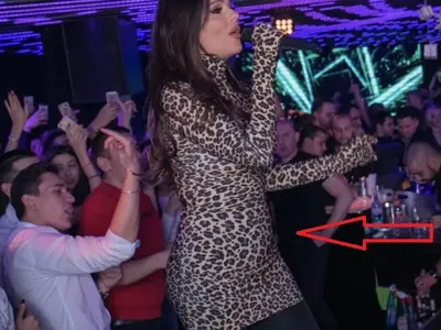 Подозрително! Галена ходи с наедряло коремче и всички се питат: БРЕМЕННА ли е?!