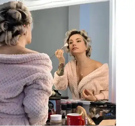 Поли Генова тръгна на йога за бременни