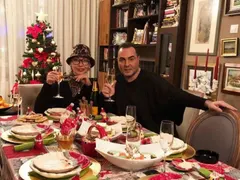 Ритон запалиха елхата на Драго Чая (Вдигат наздравици за нова песен)