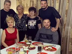 Русата Златка честити рождения ден на свекървата