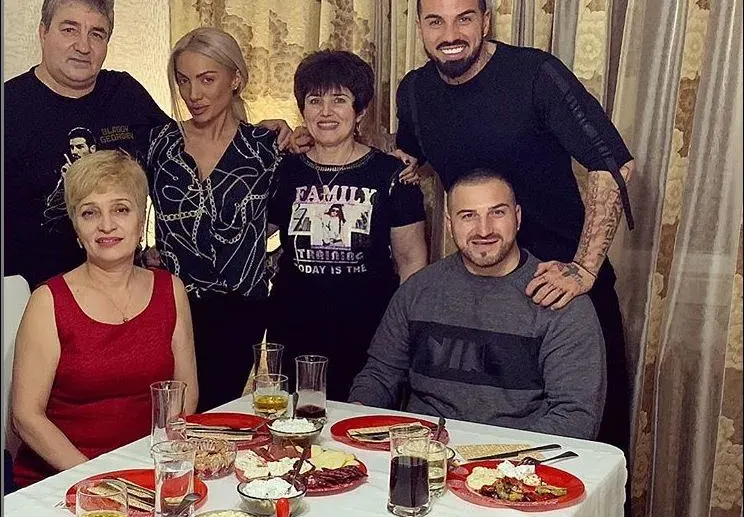 Русата Златка честити рождения ден на свекървата