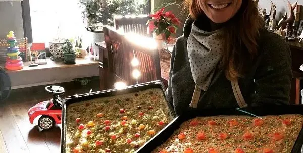 Силвия Петкова врътна две торти наведнъж