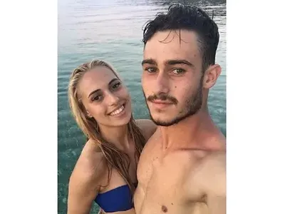 Синът на Карамански заби богата блондинка! Заради нея често лети до Холандия