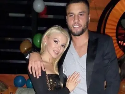 Това ли беше? ДесиСлава и Благой разделени от две седмици! Певицата се изнесе при майка си