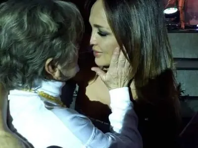 Учителка разплака Глория на Коледния й концерт в Русе