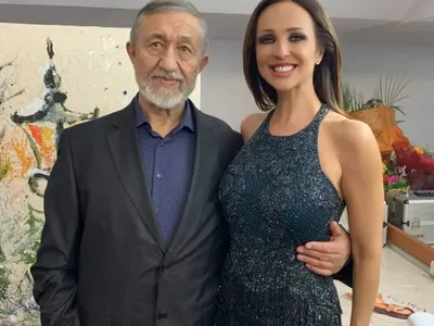 Учителка разплака Глория на Коледния й концерт в Русе